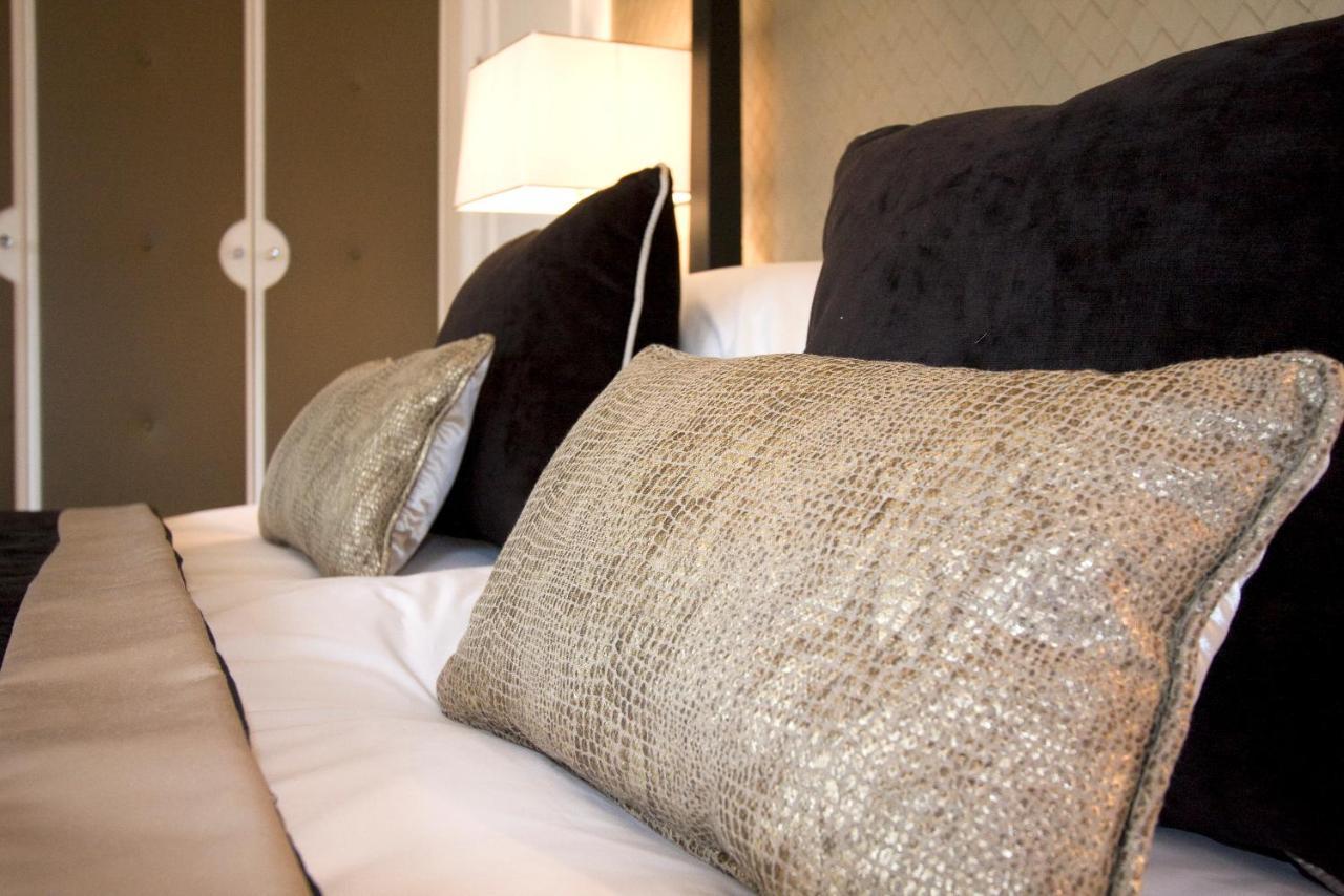 The Inn On The Green Cookham Dean Bagian luar foto