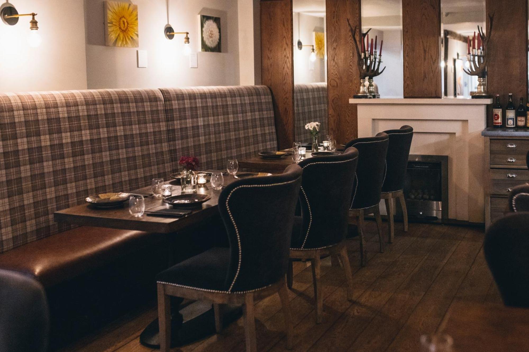 The Inn On The Green Cookham Dean Bagian luar foto