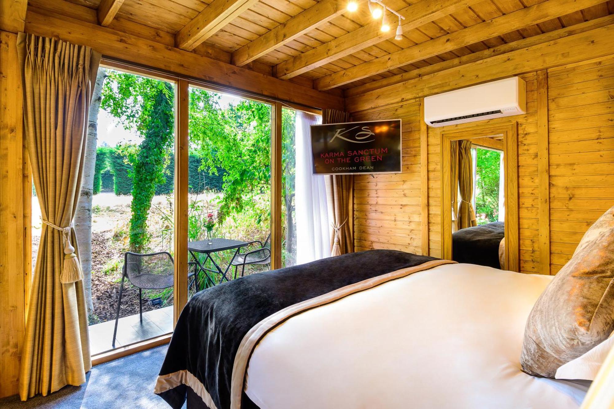 The Inn On The Green Cookham Dean Bagian luar foto