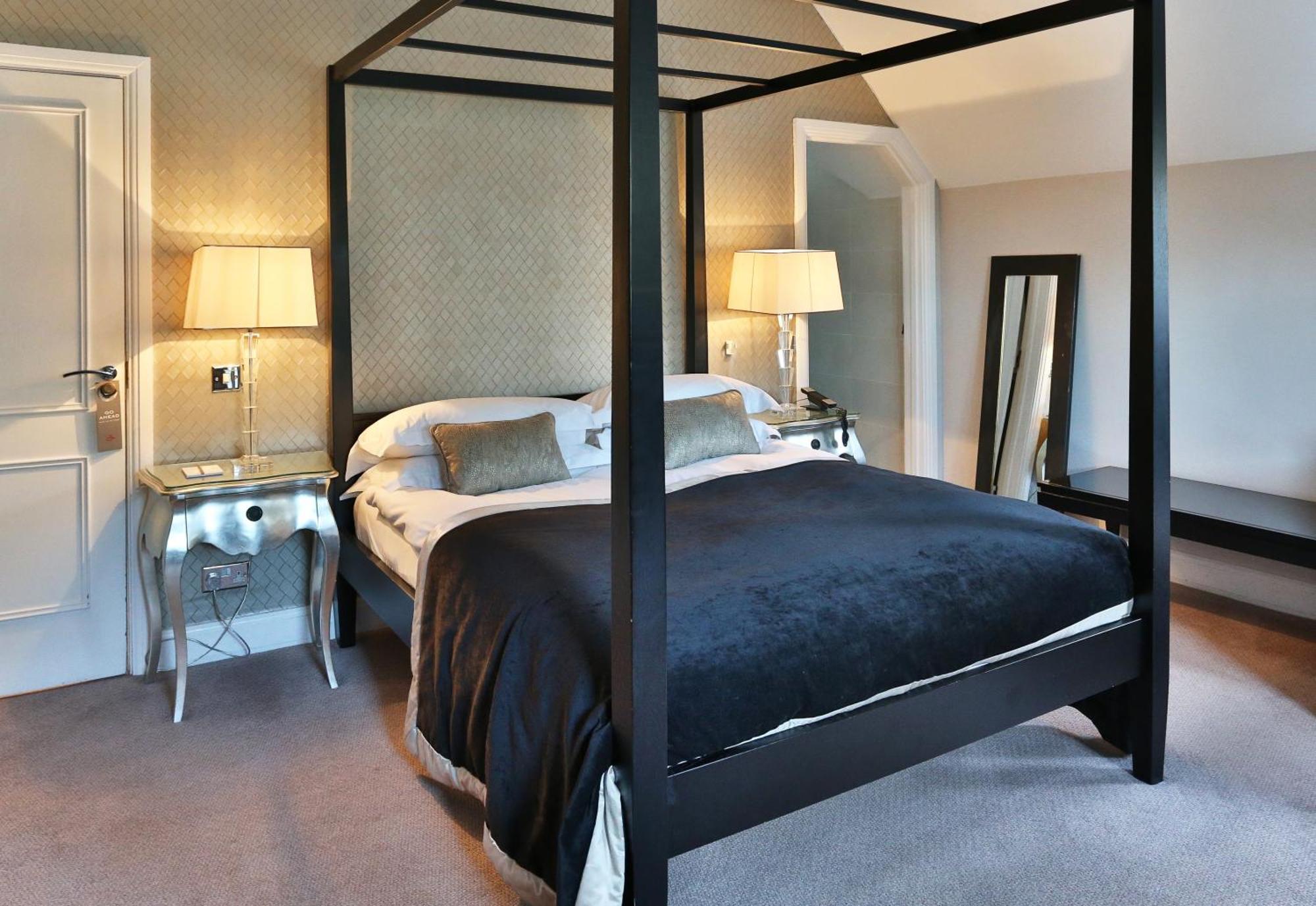 The Inn On The Green Cookham Dean Bagian luar foto