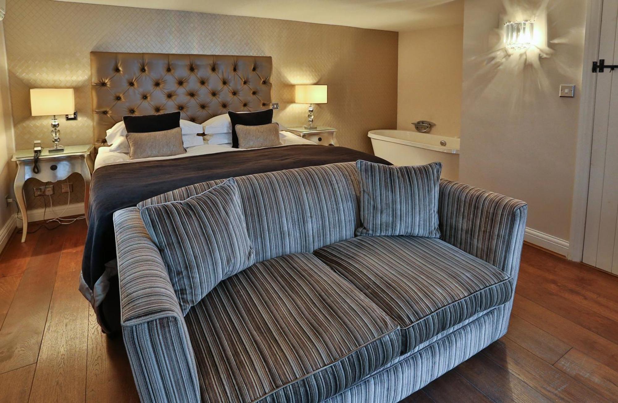 The Inn On The Green Cookham Dean Bagian luar foto